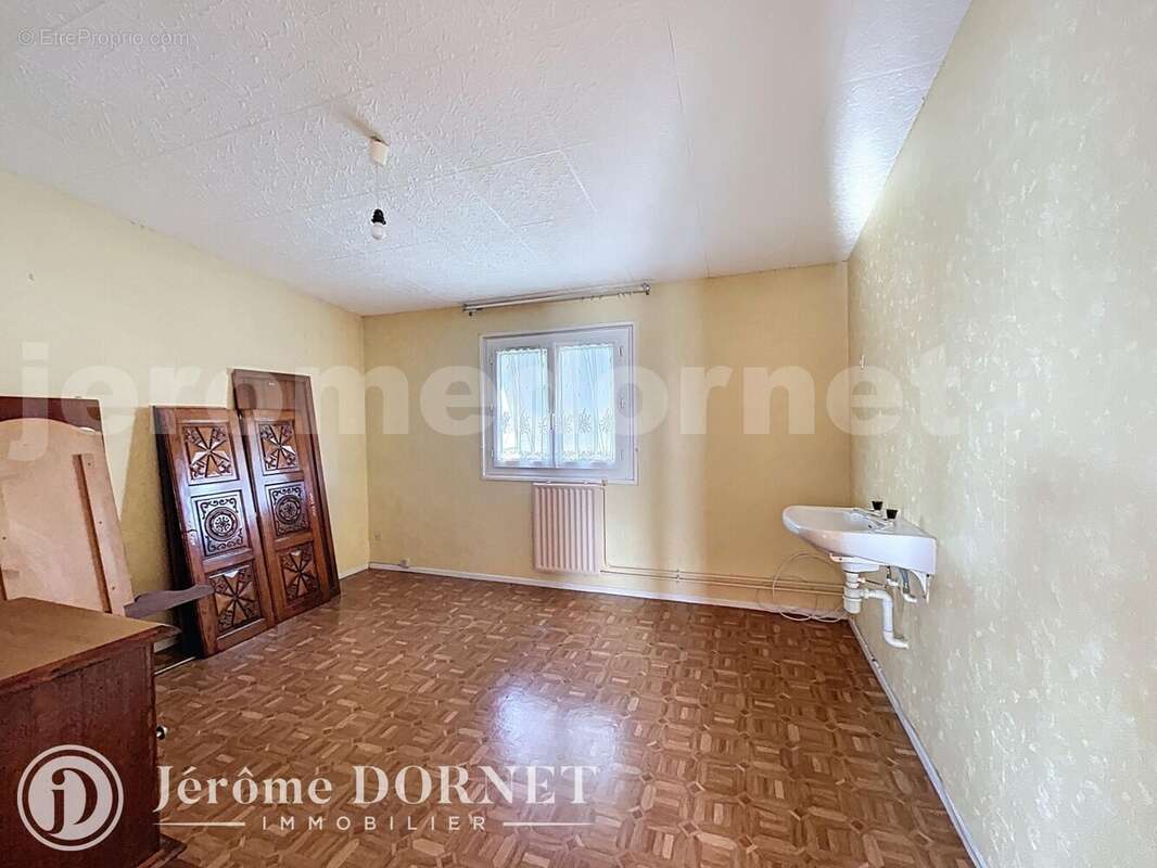 clg_00005_6fdf673 - Maison à CREVECOEUR-LE-GRAND