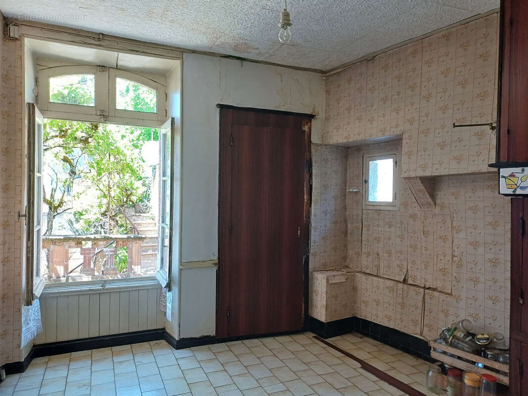 Maison à VILLEFRANCHE-DE-ROUERGUE