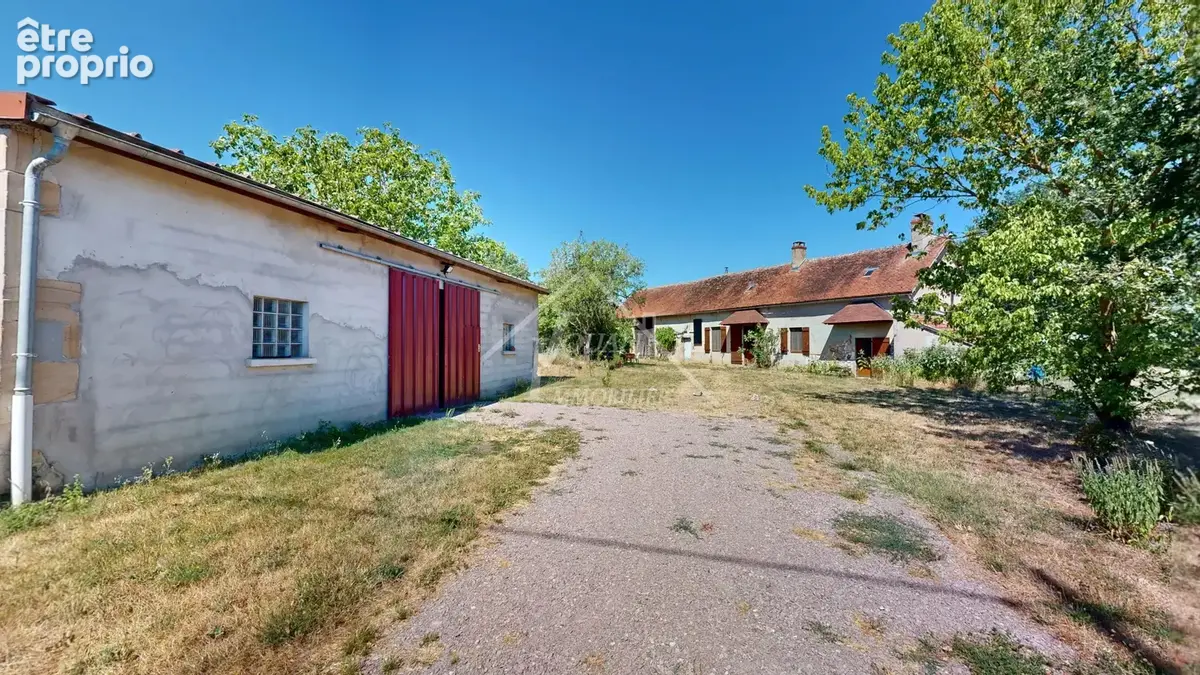Belle propriété bourbonnaise avec 1 hectare à Saint-Plaisir - photo 12