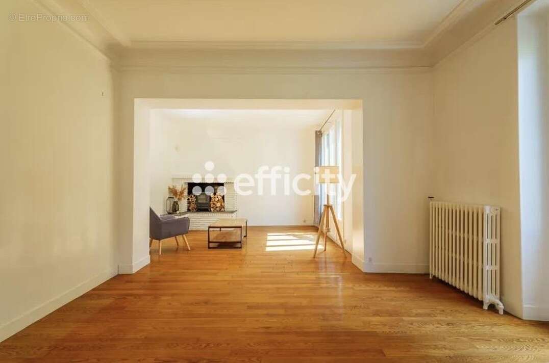Maison à NEUILLY-PLAISANCE