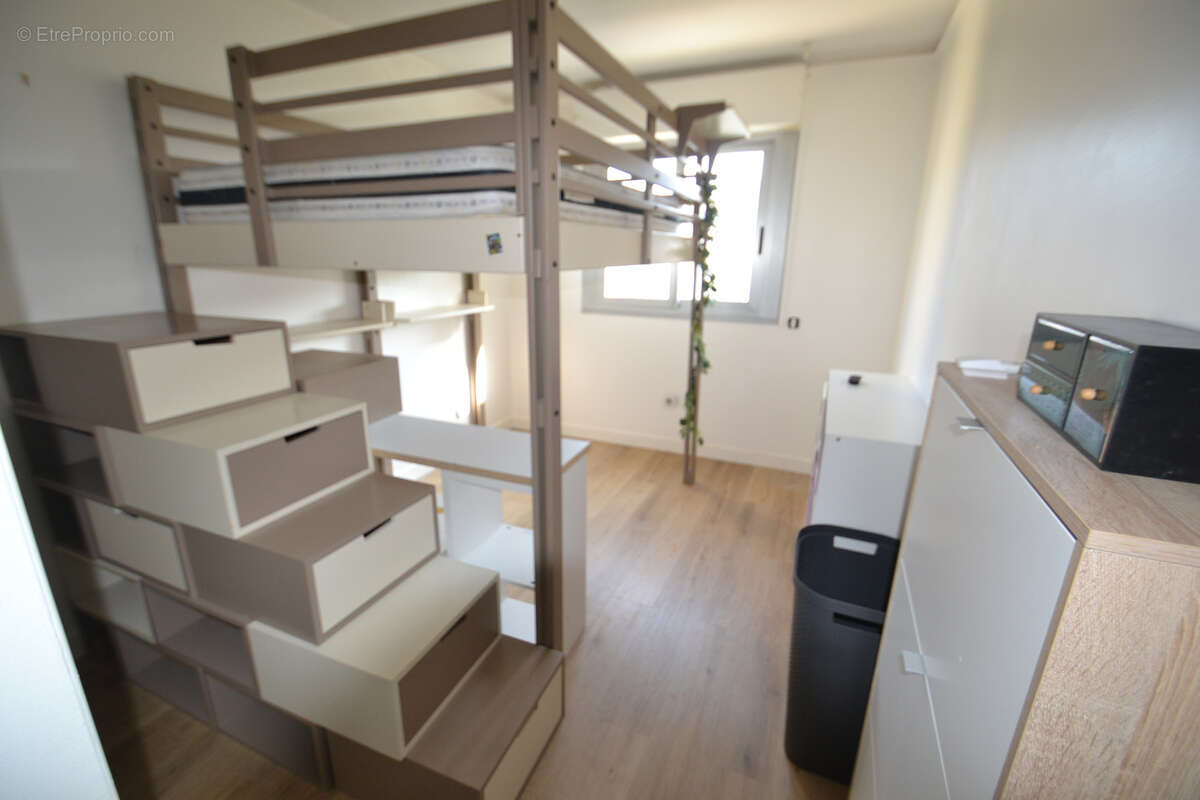 Appartement à VALLAURIS