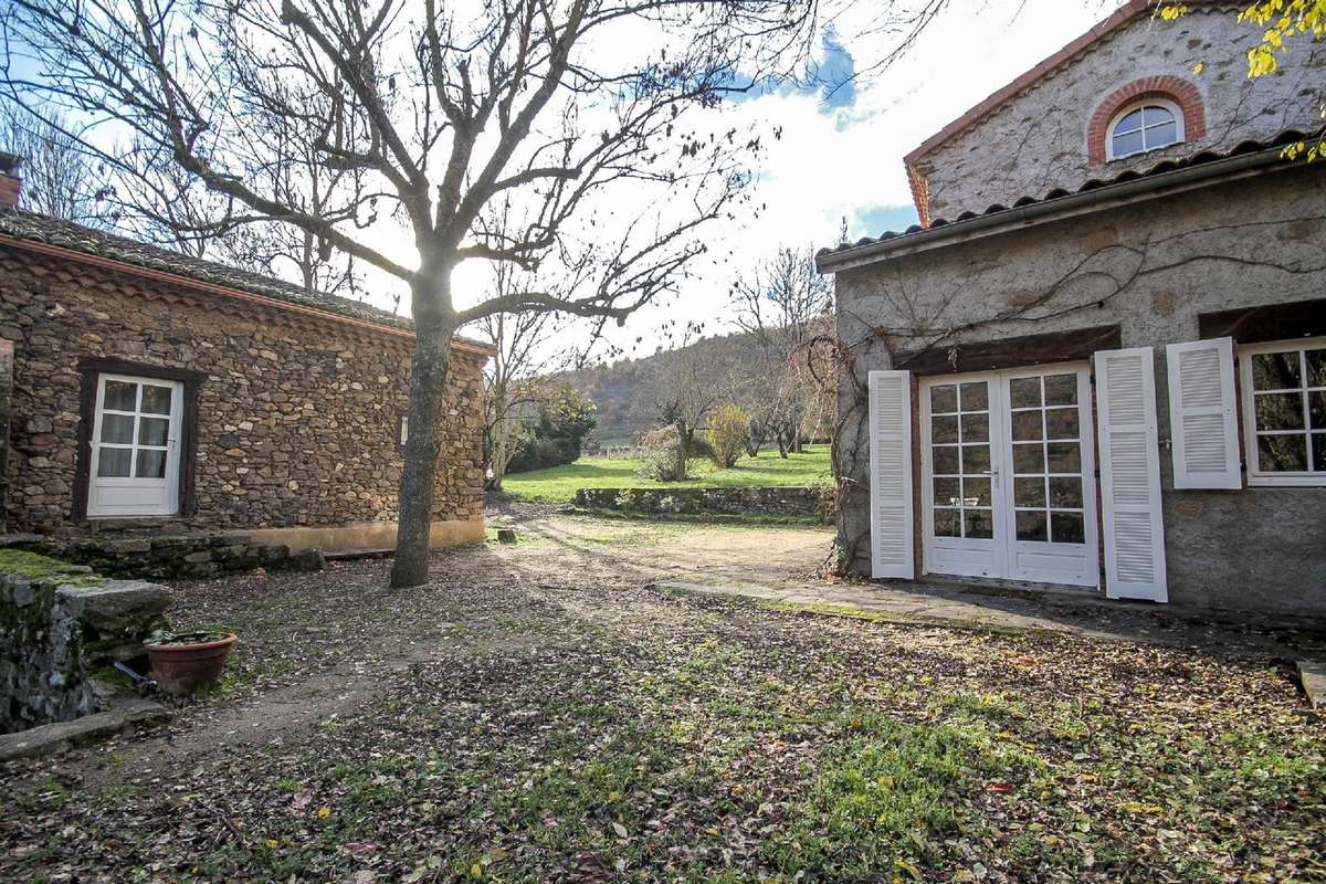 Maison à VILLENEUVE-D&#039;ALLIER