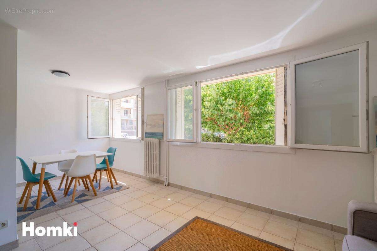 Appartement T4 de 58 m² à Marseille 13005, Rue Madon - photo 4