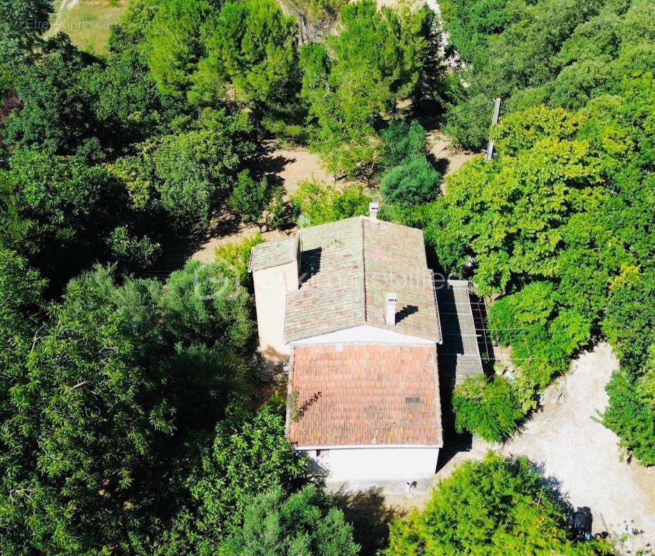 maison à rénover sur Celony - photo 8