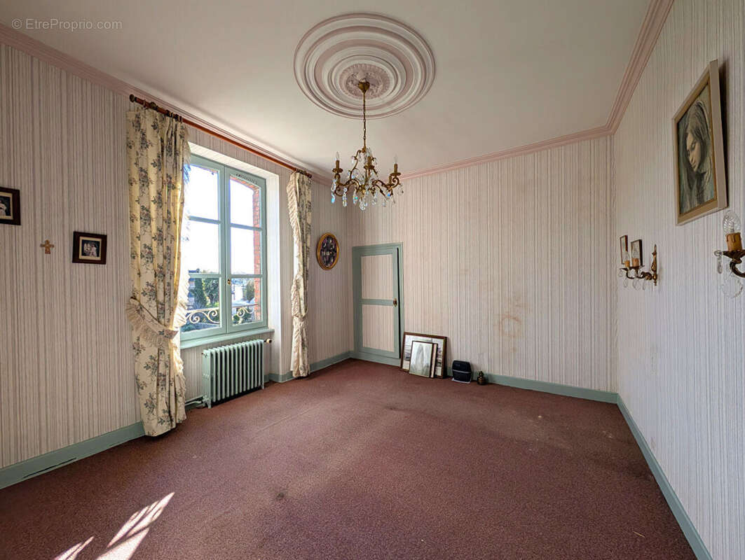 Maison à DOL-DE-BRETAGNE