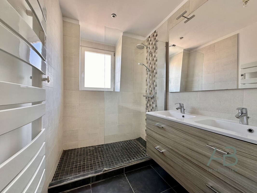 Appartement 59 m² à Lille  - photo 6