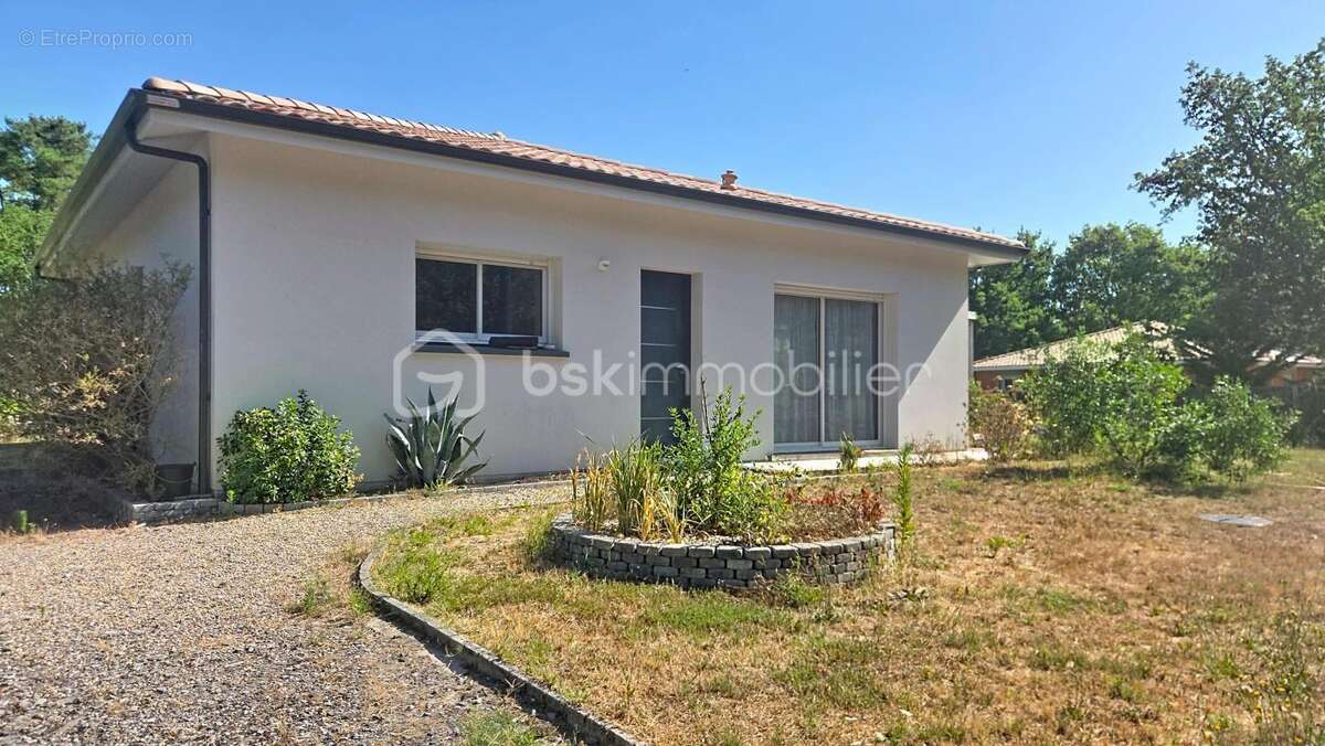 Maison à LUGOS