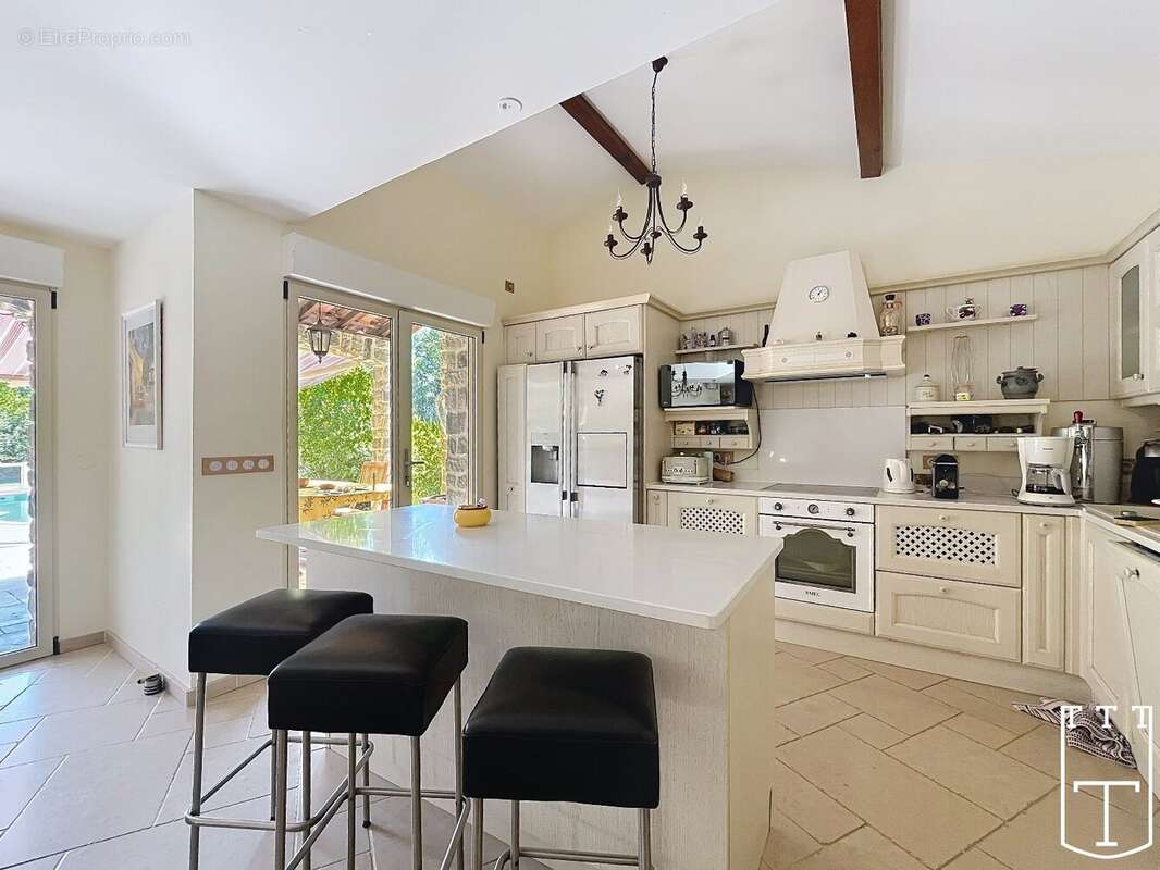 Élégante villa en pierre - photo 4