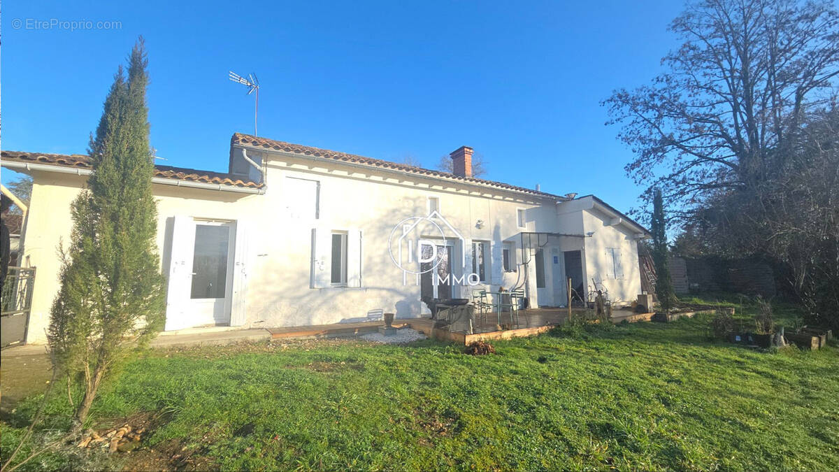 Maison à MONTPON-MENESTEROL