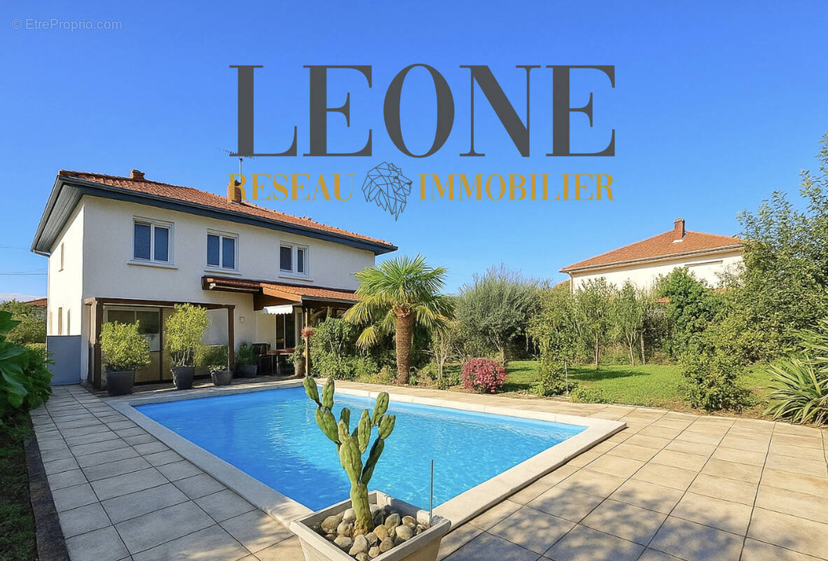 Maison à PIERRE-BENITE