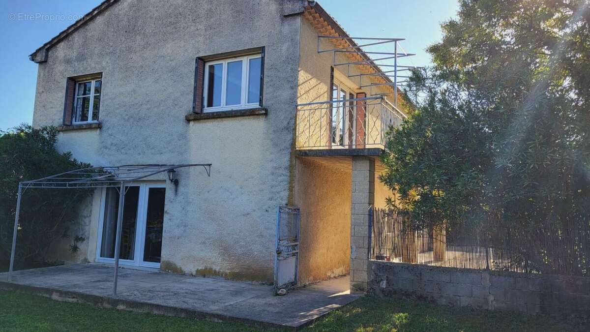 Maison à SABRAN