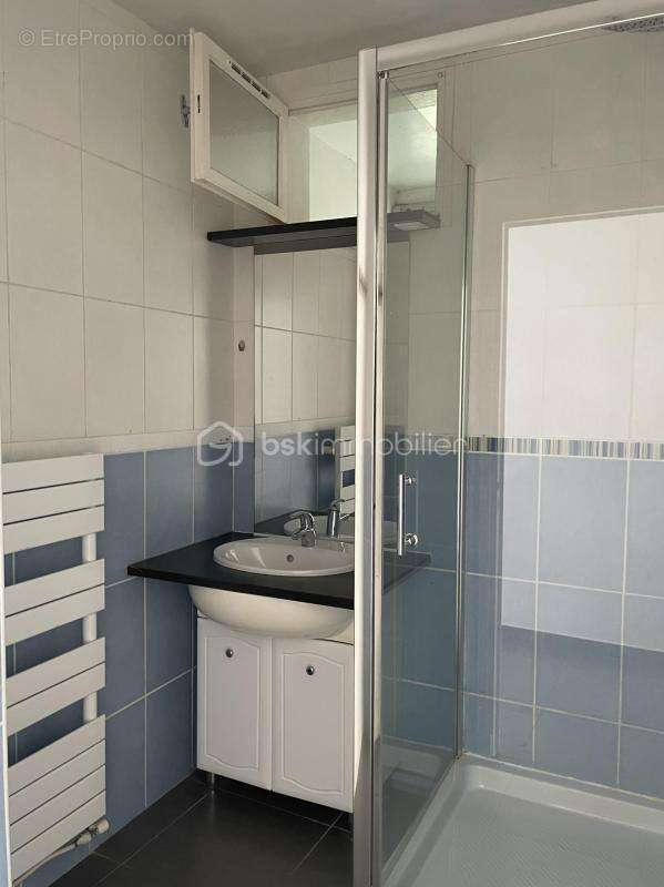 Saint-martin-d'heres village 'le carina' t3 de 66 m² - photo 8