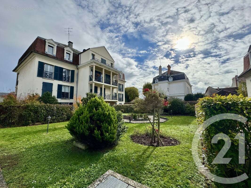 Appartement à FONTAINEBLEAU