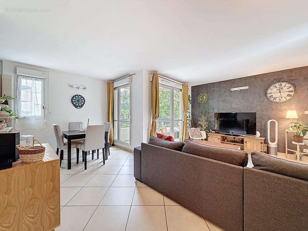 Appartement à MONTIGNY-LE-BRETONNEUX