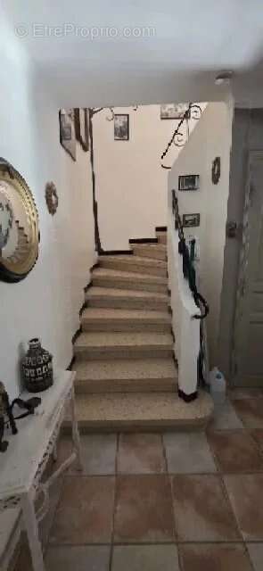 Maison à MOUSSAN