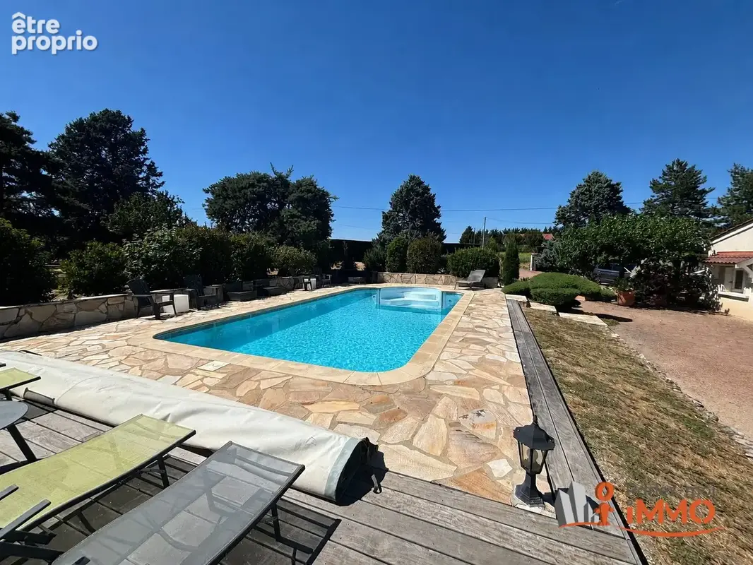 Maison 8 pièces 200 m² à vendre à Montbrison (42600) - photo 3