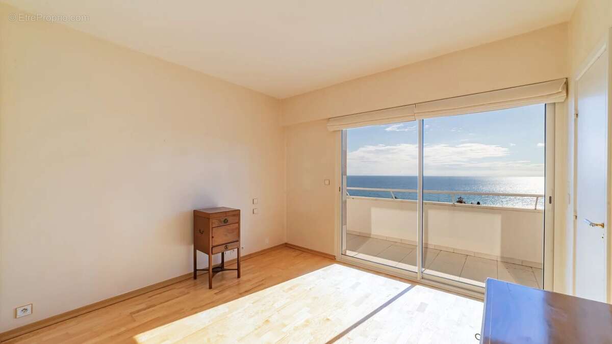 Appartement à MENTON