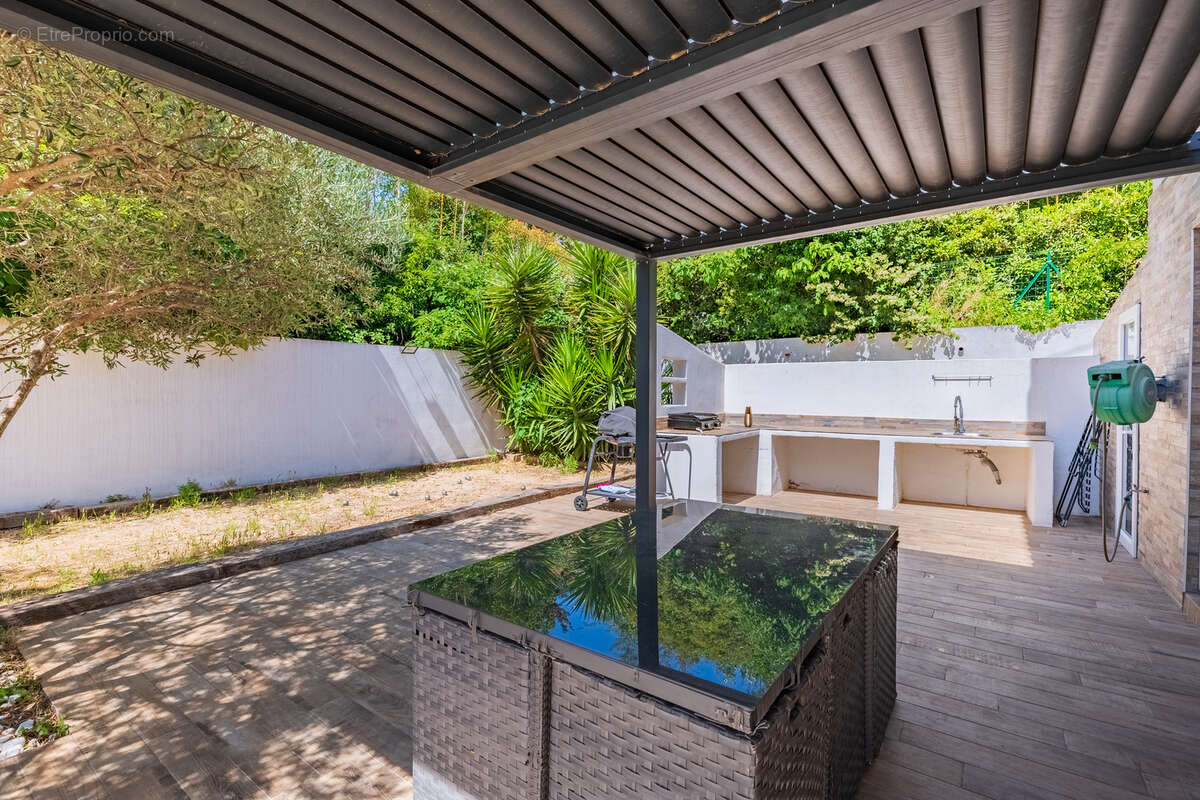 n°2 - Maison à MARSEILLE-11E