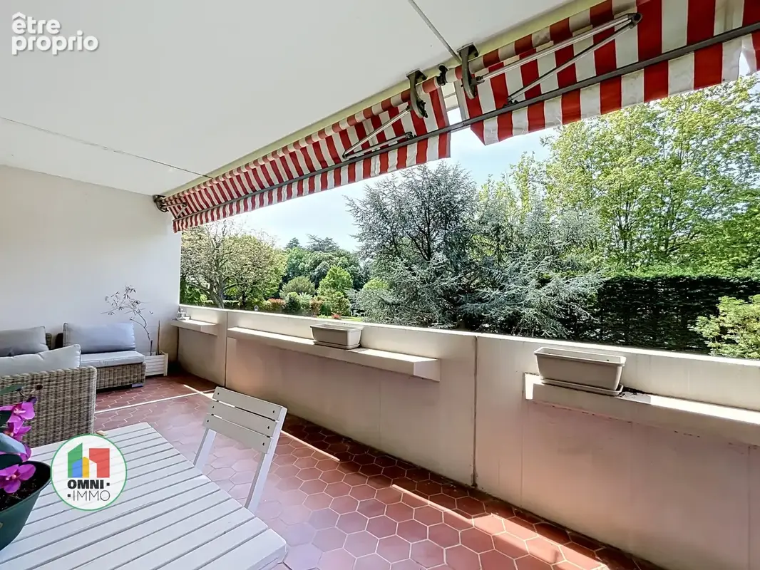 Lyon 4 Croix-Rousse : appartement T6 de 142 m2   Terrasse   Garage   Piscine   Tennis   Résidence de standing - photo 6