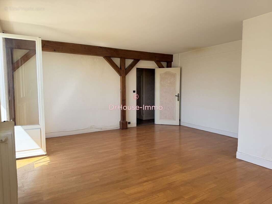 Appartement 81 m² à Troyes  - photo 4
