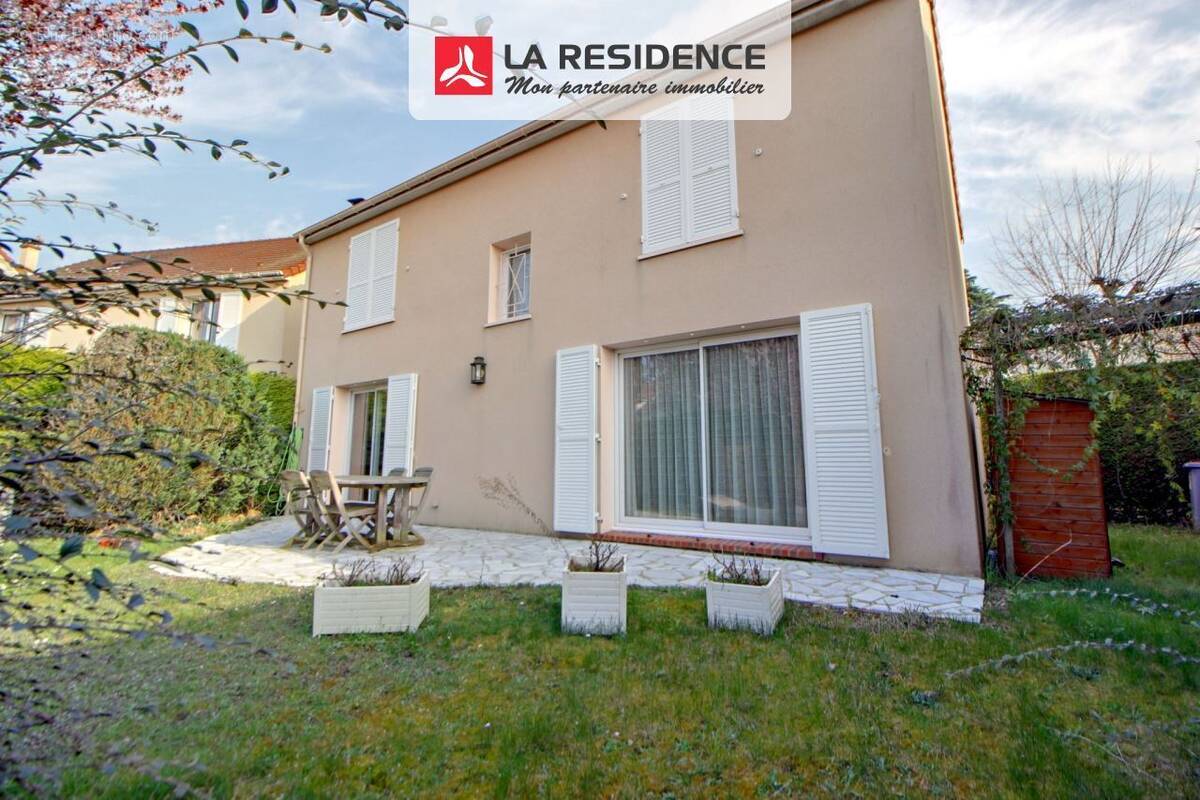 Maison à VERNEUIL-SUR-SEINE