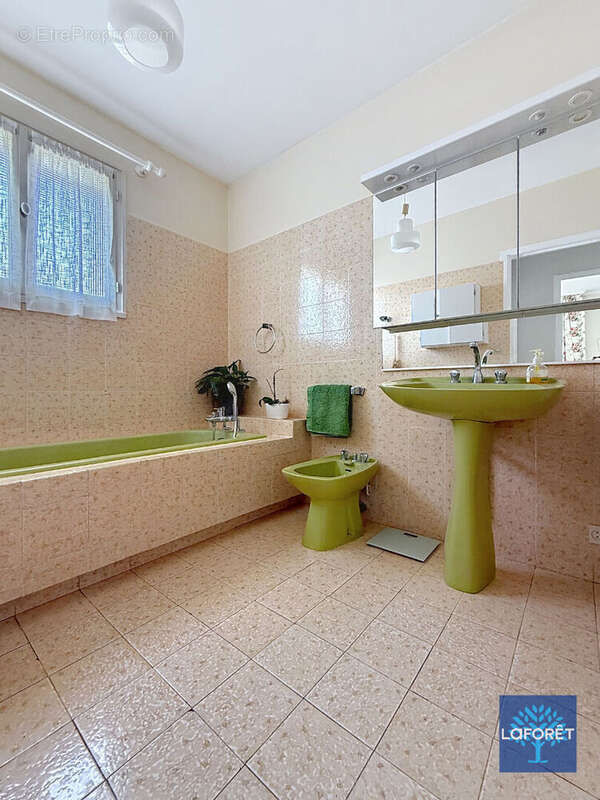 Maison à OLLAINVILLE