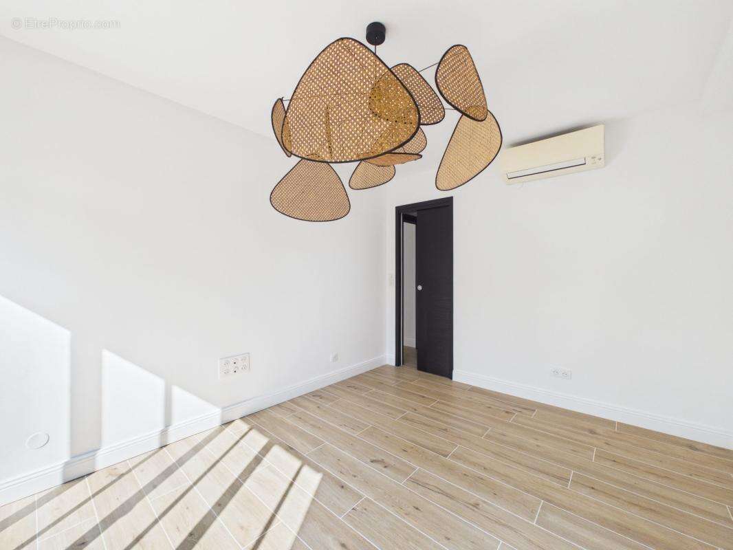 A vendre f4 avec terrasse parc cuneo d'ornano - photo 8
