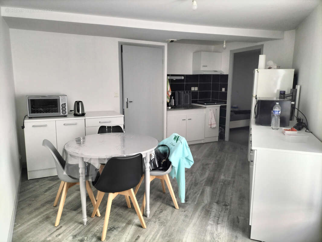 LAVAL, hyper centre rive droite, un appartement T3 d'eniron 44.2m2 habitables - photo 3