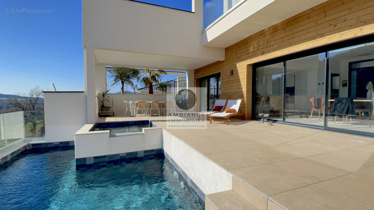 Maison à SAINT-PERAY