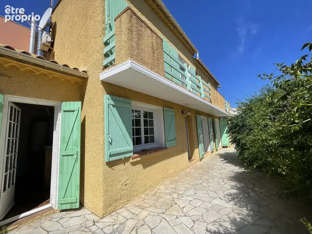 Rare à Marseillan : Villa de centre-ville avec jardin et fort potentiel - photo 3