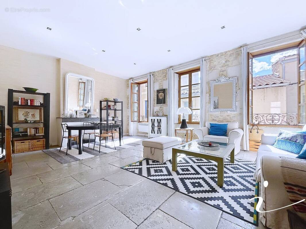 Appartement à NIMES