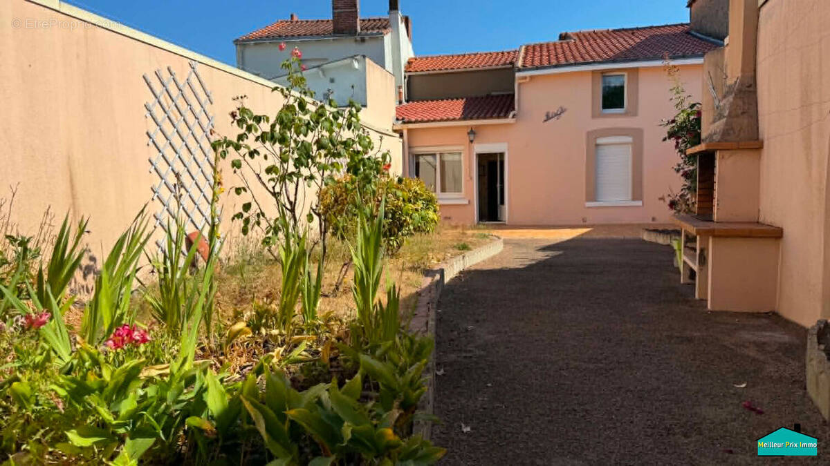 Maison à SAINT-PHILBERT-DE-GRAND-LIEU