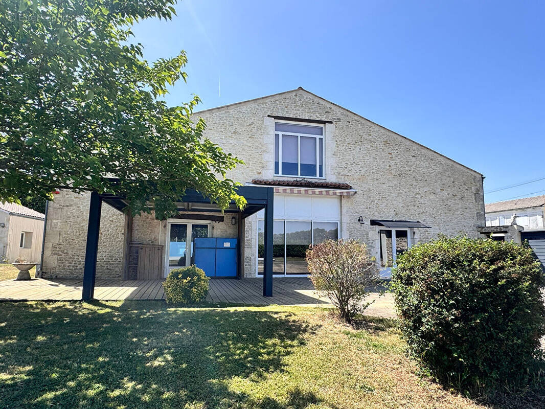 Maison à TONNAY-CHARENTE