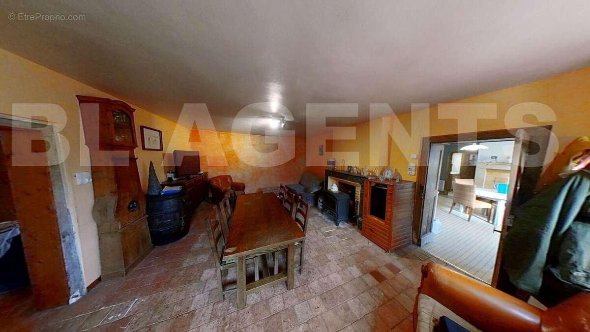 EMMANUEL-BROSSIER-02272025_211810 - Maison à LA FLECHE