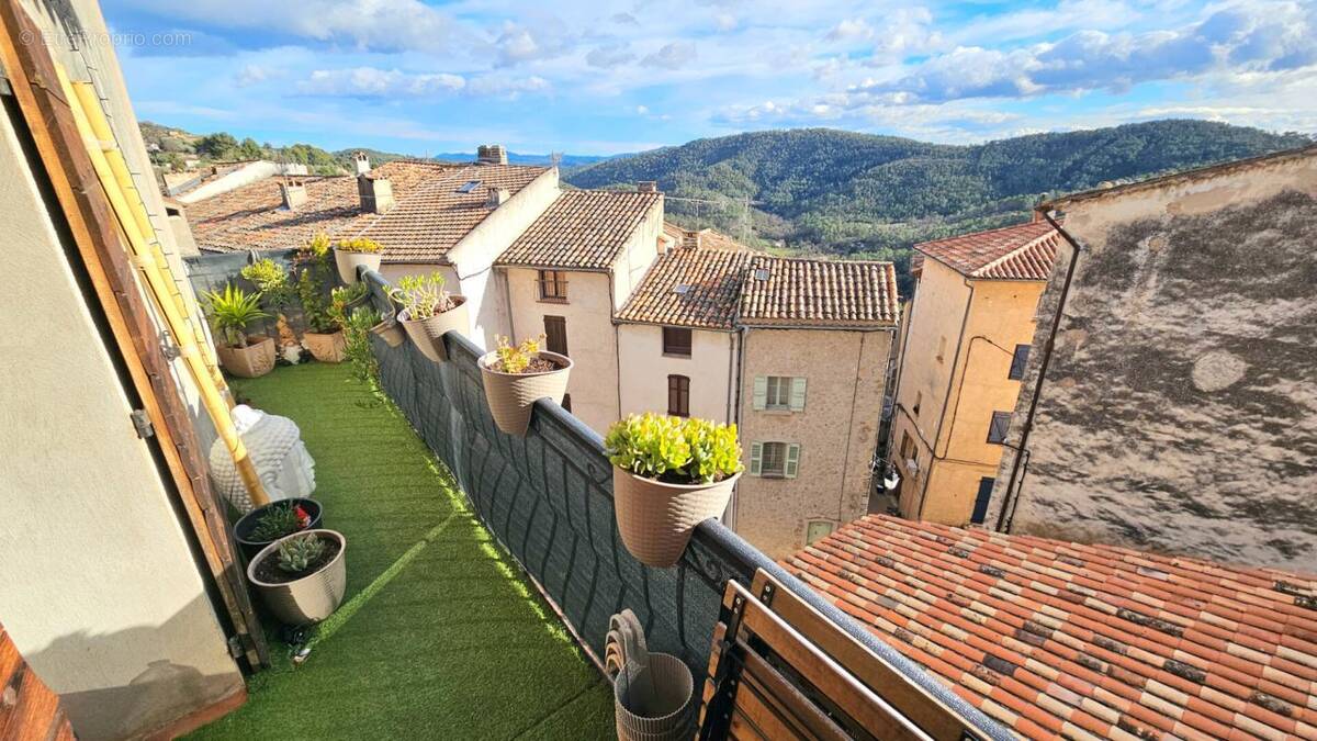 Appartement à CLAVIERS