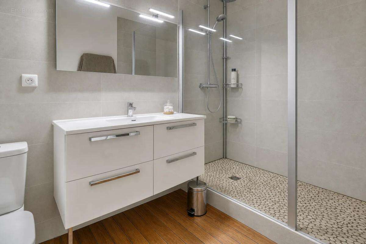 Impasse du Montcalm Appartement de 5 pièces de 150 m² - photo 11
