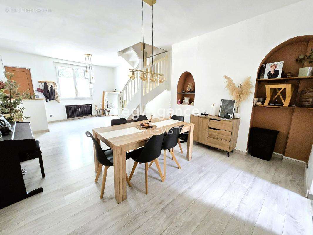 Maison de 6 pièces de 110m² - photo 2