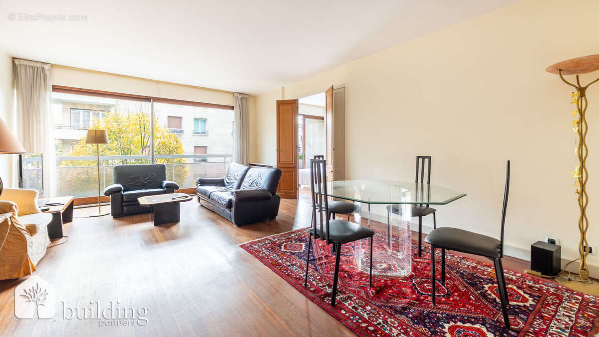 Appartement à NEUILLY-SUR-SEINE