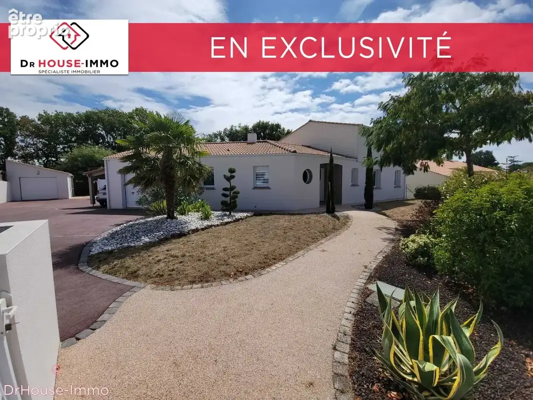 Maison 132 m² à Saint-Gilles-Croix-De-Vie  - photo 2