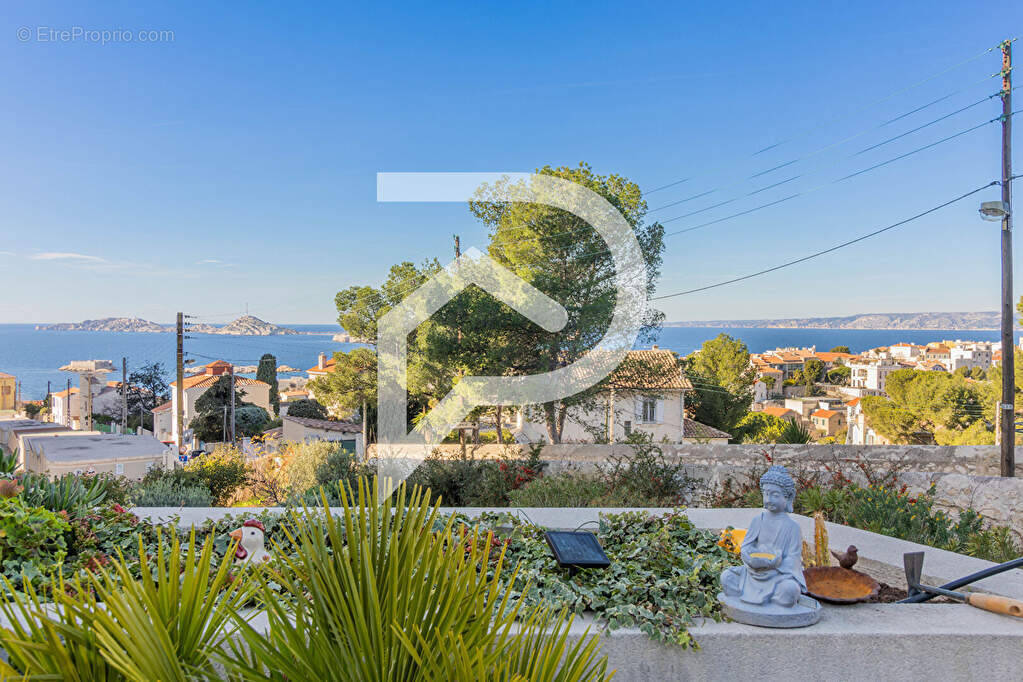 Appartement à MARSEILLE-7E