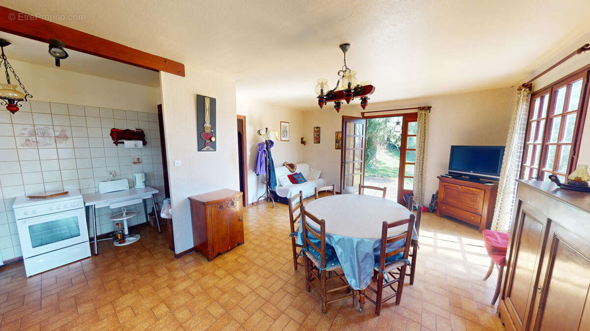 Maison à CRAPONNE-SUR-ARZON