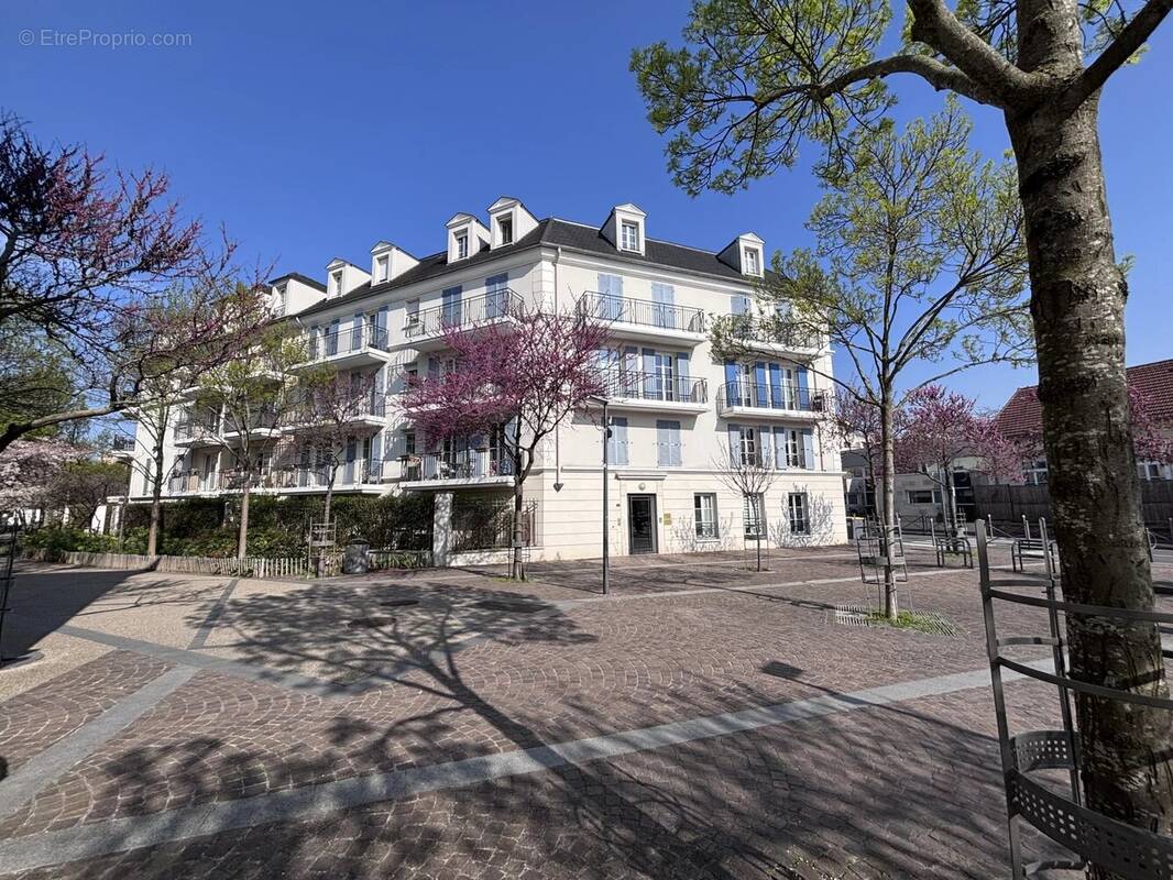 Appartement à HOUILLES