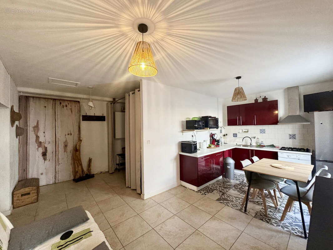 Maison à GALLARGUES-LE-MONTUEUX