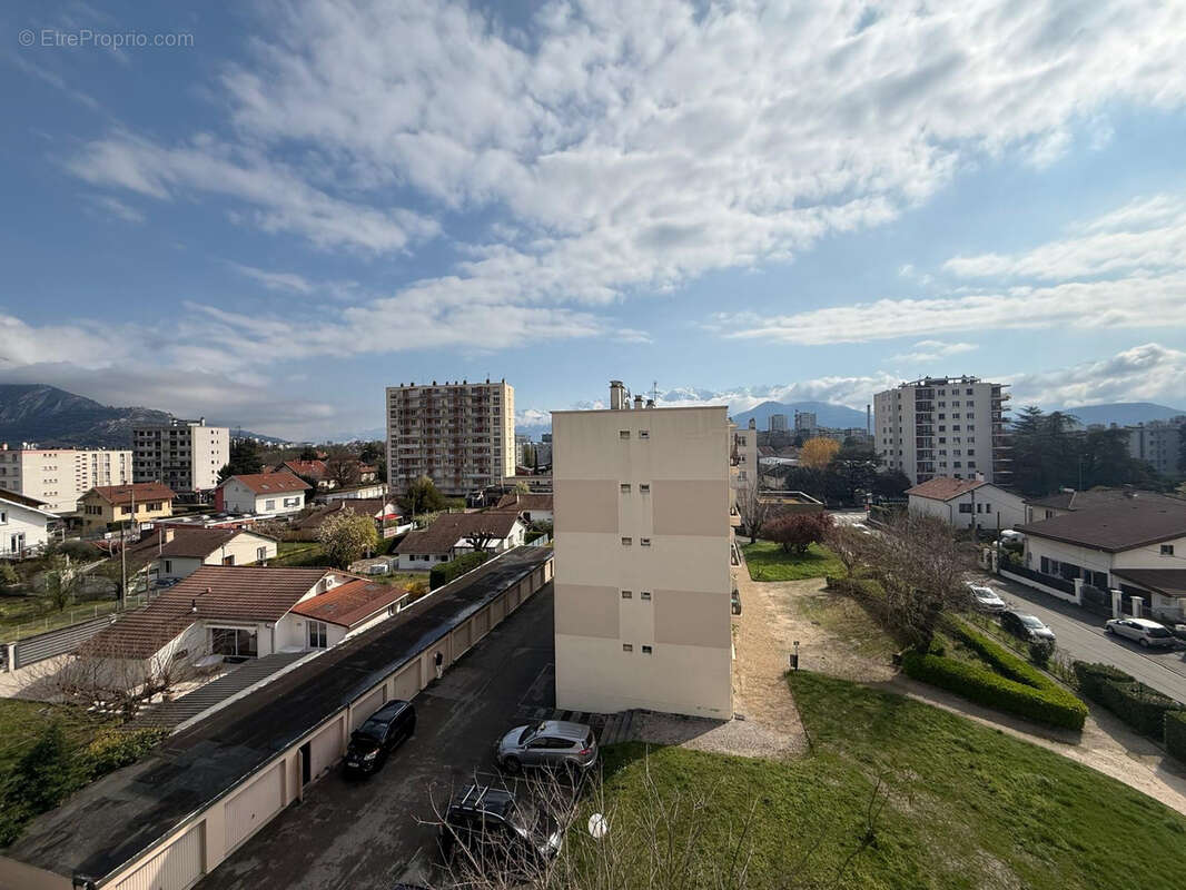 Appartement à SEYSSINET-PARISET