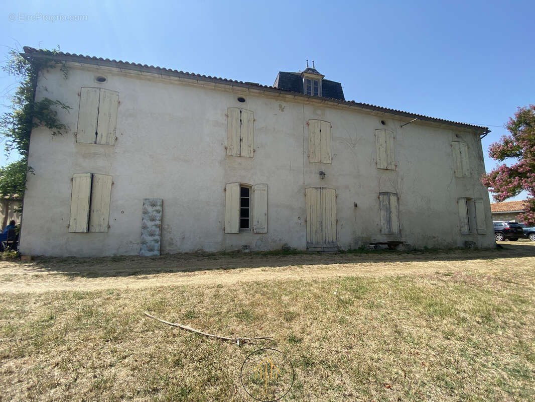 Maison à CHALAIS
