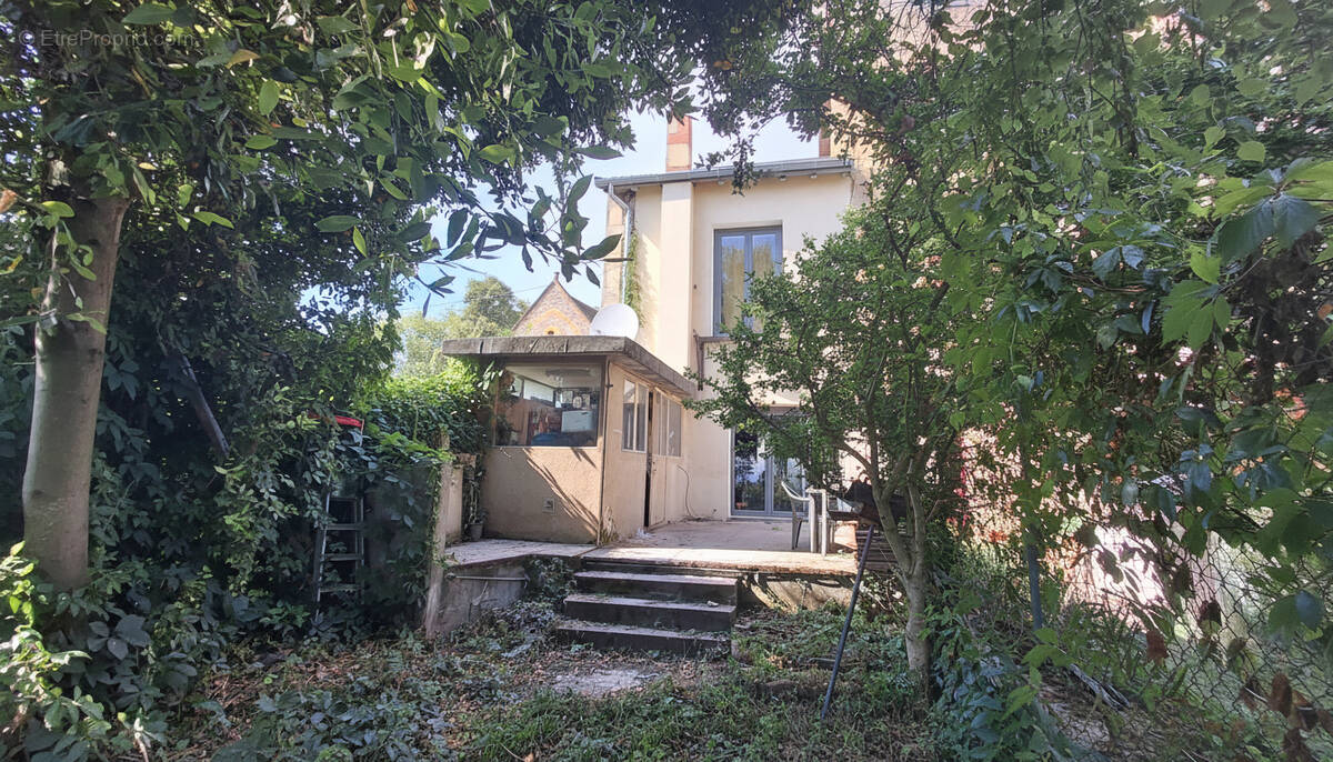 Maison à BULLY