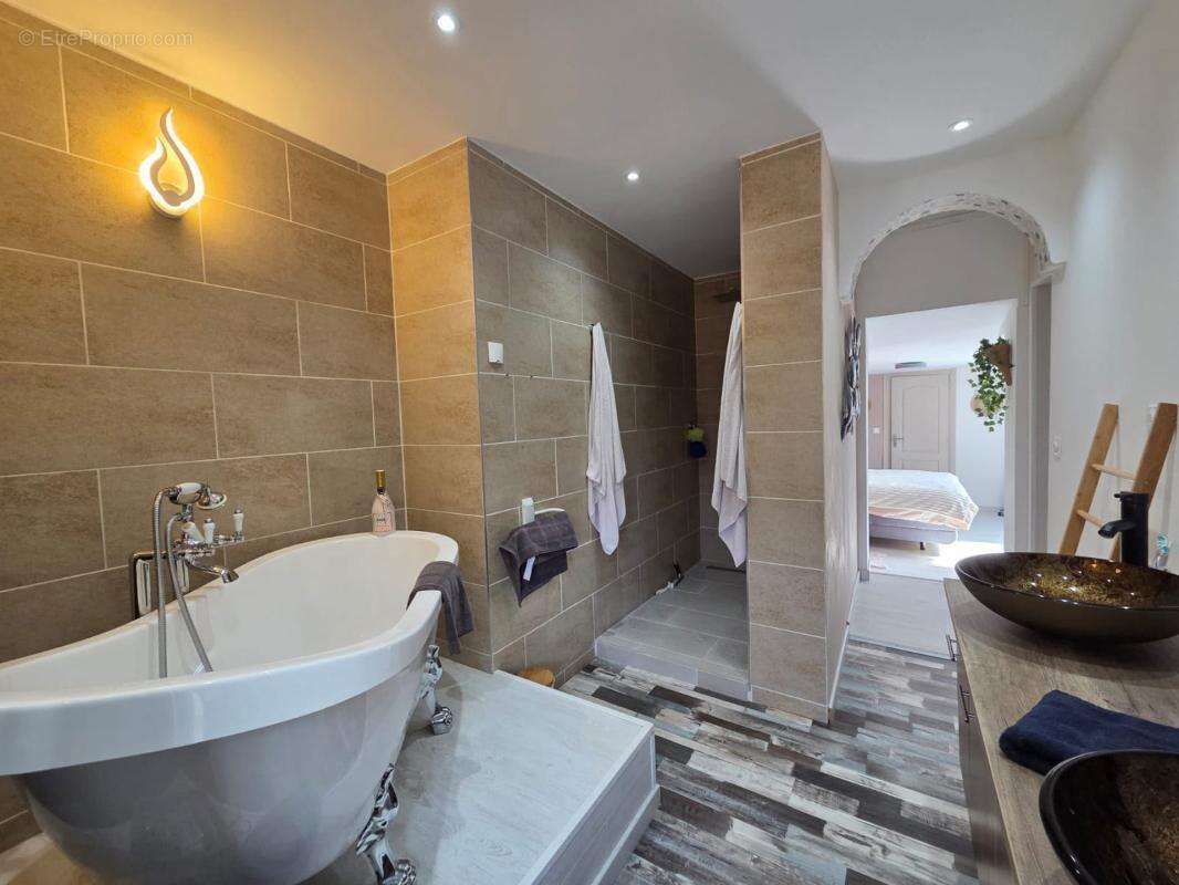 Longère individuelle 3 chambres avec son superbe jardin et tout le confort moderne - photo 7