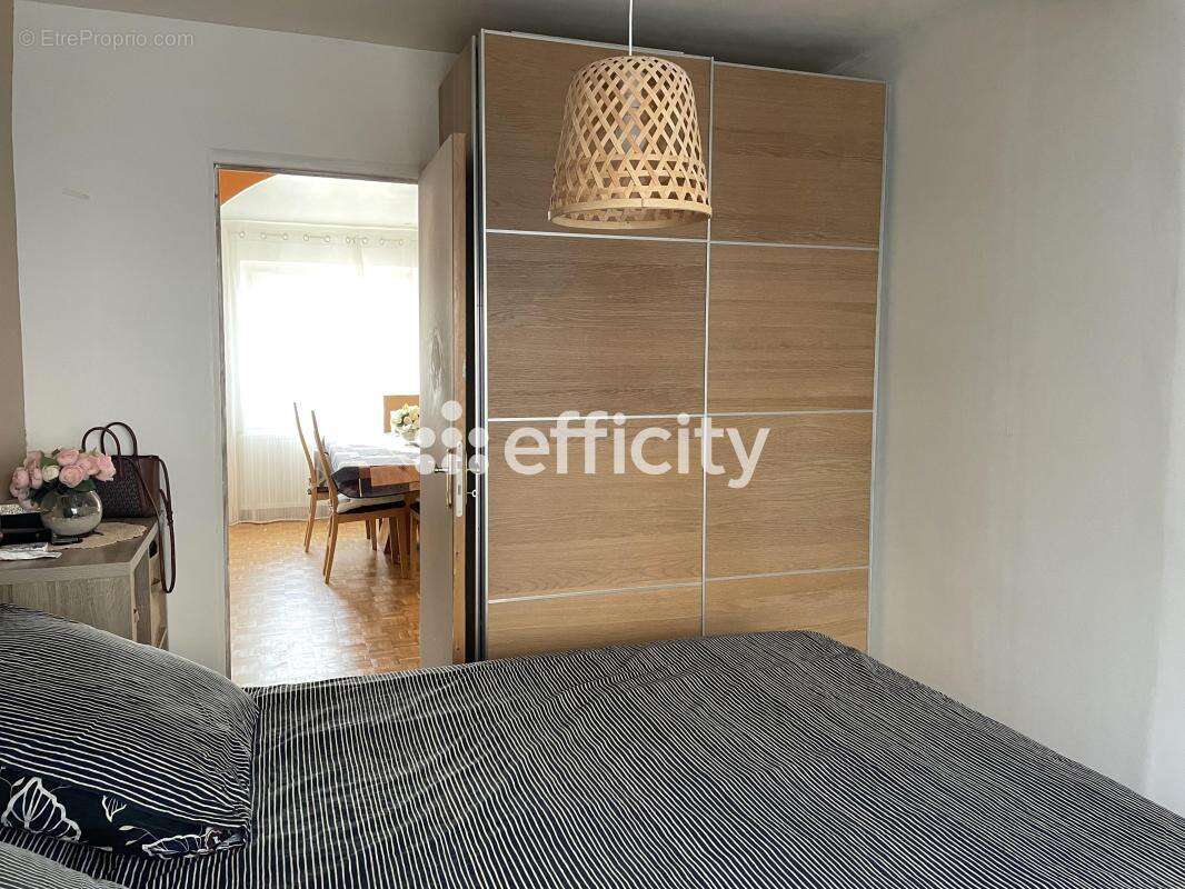 Maison à SAINTE-GENEVIEVE