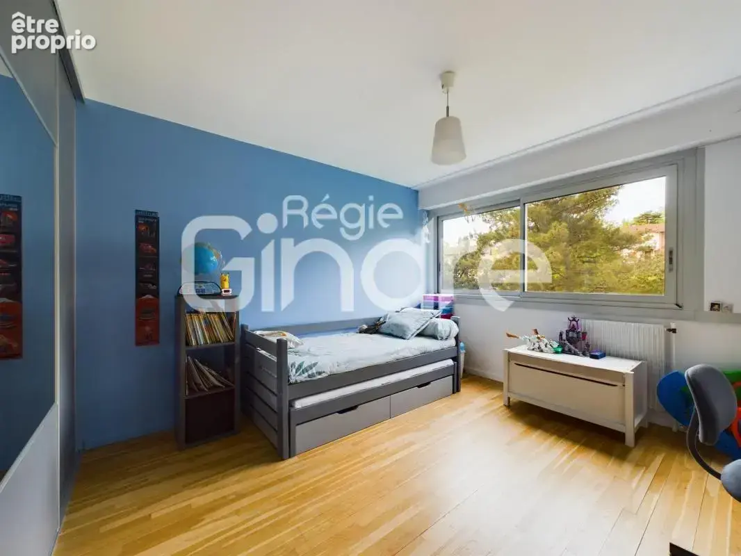 Vente - Appartement - 5 pièces + cuisine - 113 m² - 419 000 € - - photo 9