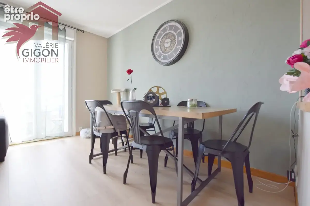 Découvrez cet AGREABLE APPARTEMENT RENOVE... lumineux et fonctionnel donnant sur balcon.... - photo 5